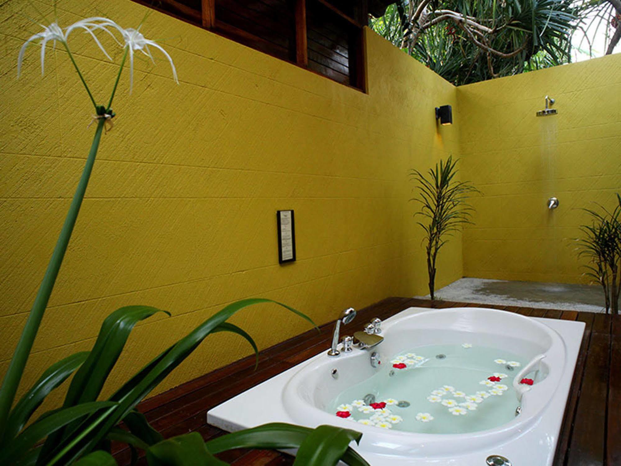 Chongfah Beach Resort Khaolak - Sha Extra Plus Khao Lak Exterior foto